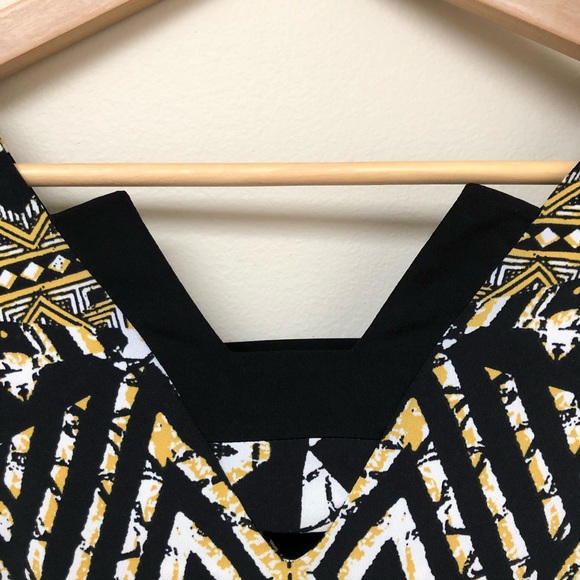 BCBG Geometric Dress with Back Detail - Picture 4 of 7